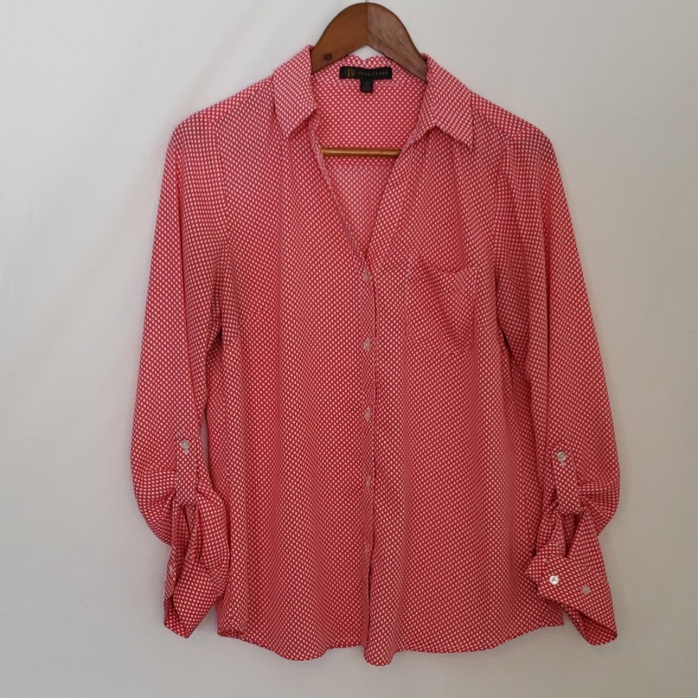 NWOT - Outback Red Polka Dot Vneck
